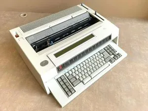IBM Wheelwriter 30 Typewriter - Refurbished